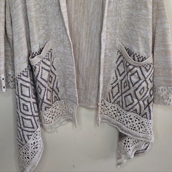 Cozy Casual | Tan Diamond Print Open Front Cardigan Sweater Size S/M - Picture 3 of 6